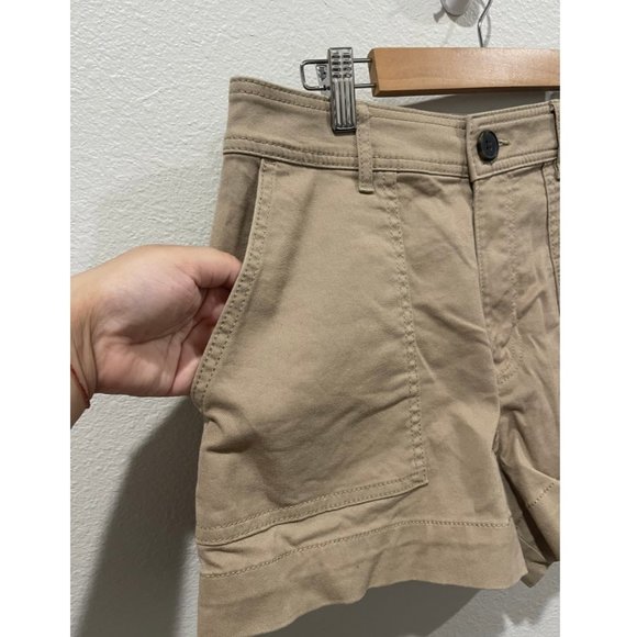 H&M Beige Shorts - Picture 3 of 4